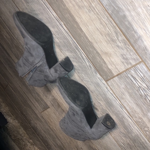 Valerie Stevens booties - Picture 4 of 7